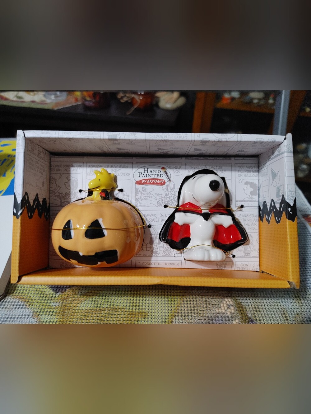 New Peanuts Halloween Salt & Pepper Set Vampire Snoopy Woodstock Pumpkin